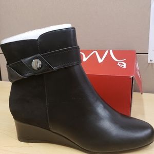 Impo memory foam ankle boots